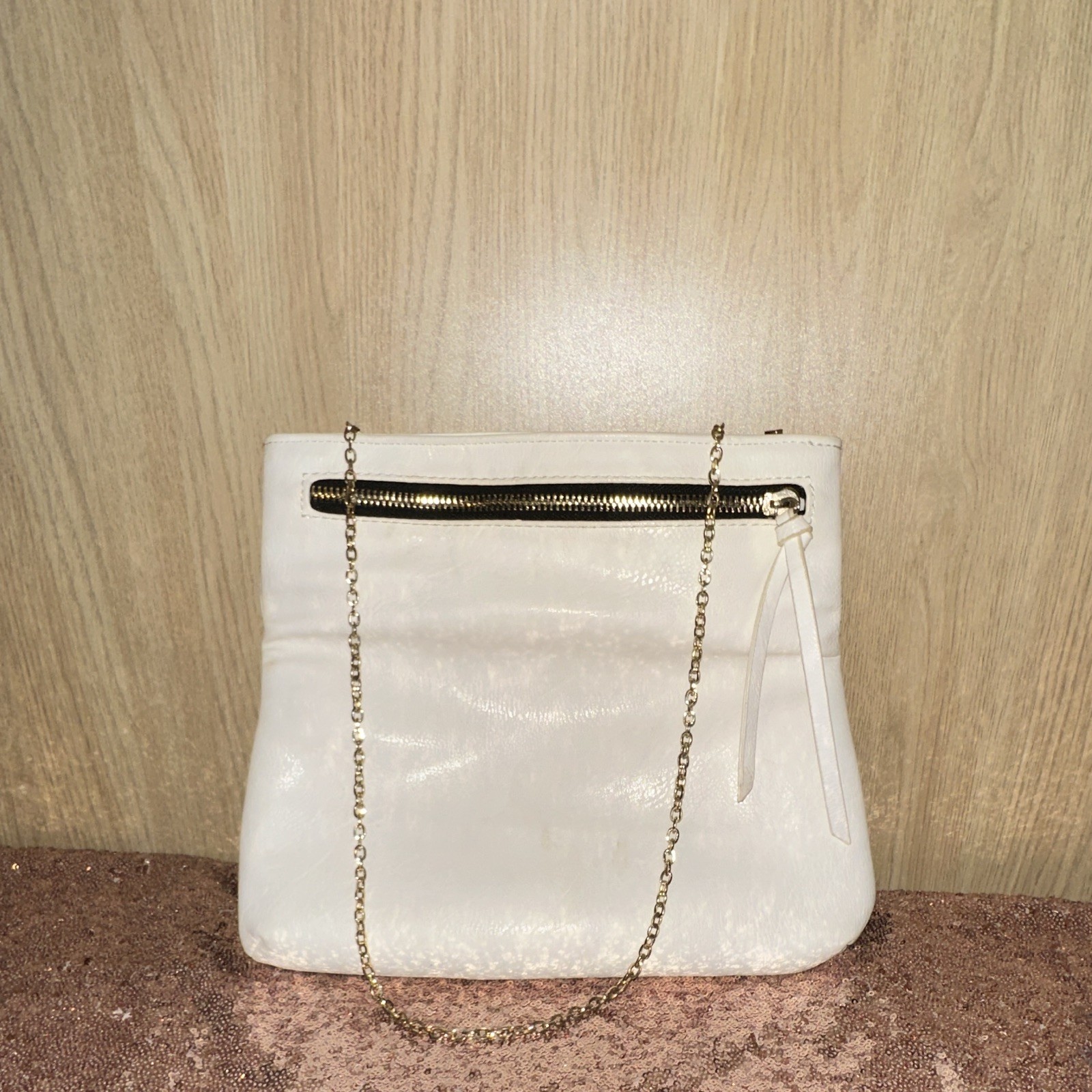 Elle White Clutch Purse Gold Tone Chain Strap Zip & Magnetic, Detachable Strap