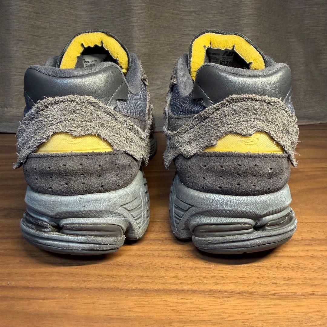 Men 9.5US Newbalance M2002Rdb Phantom