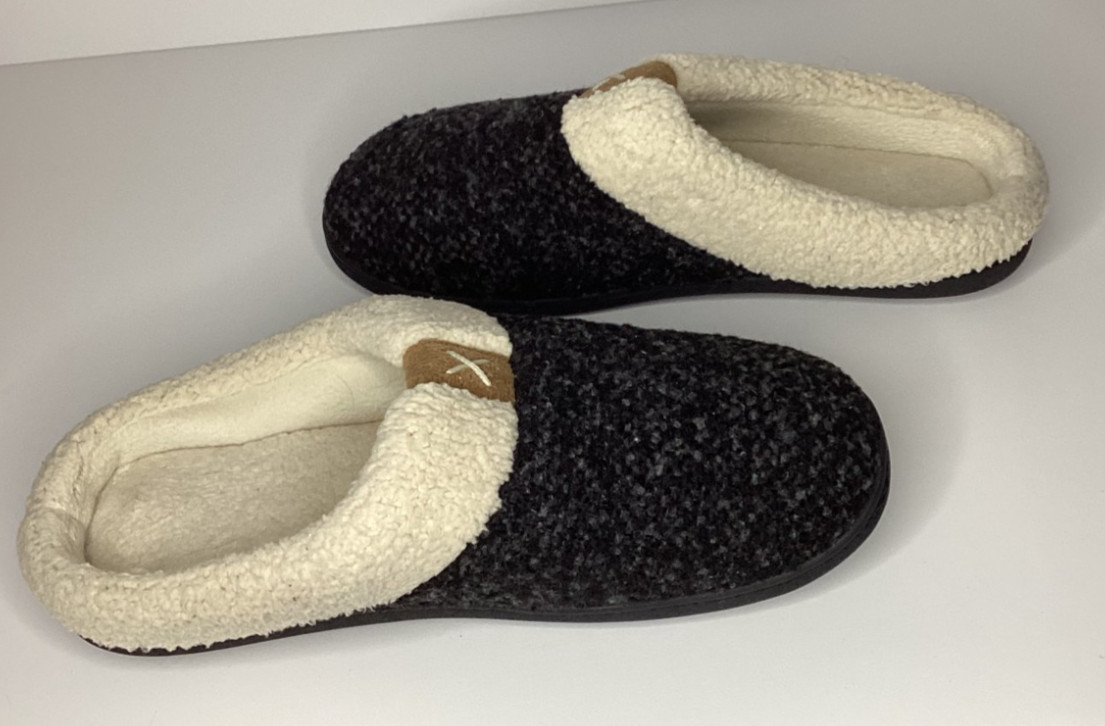 ULTRAIDEAS Slip On House Shoes Mens Size 9-10 Medium Memory Foam