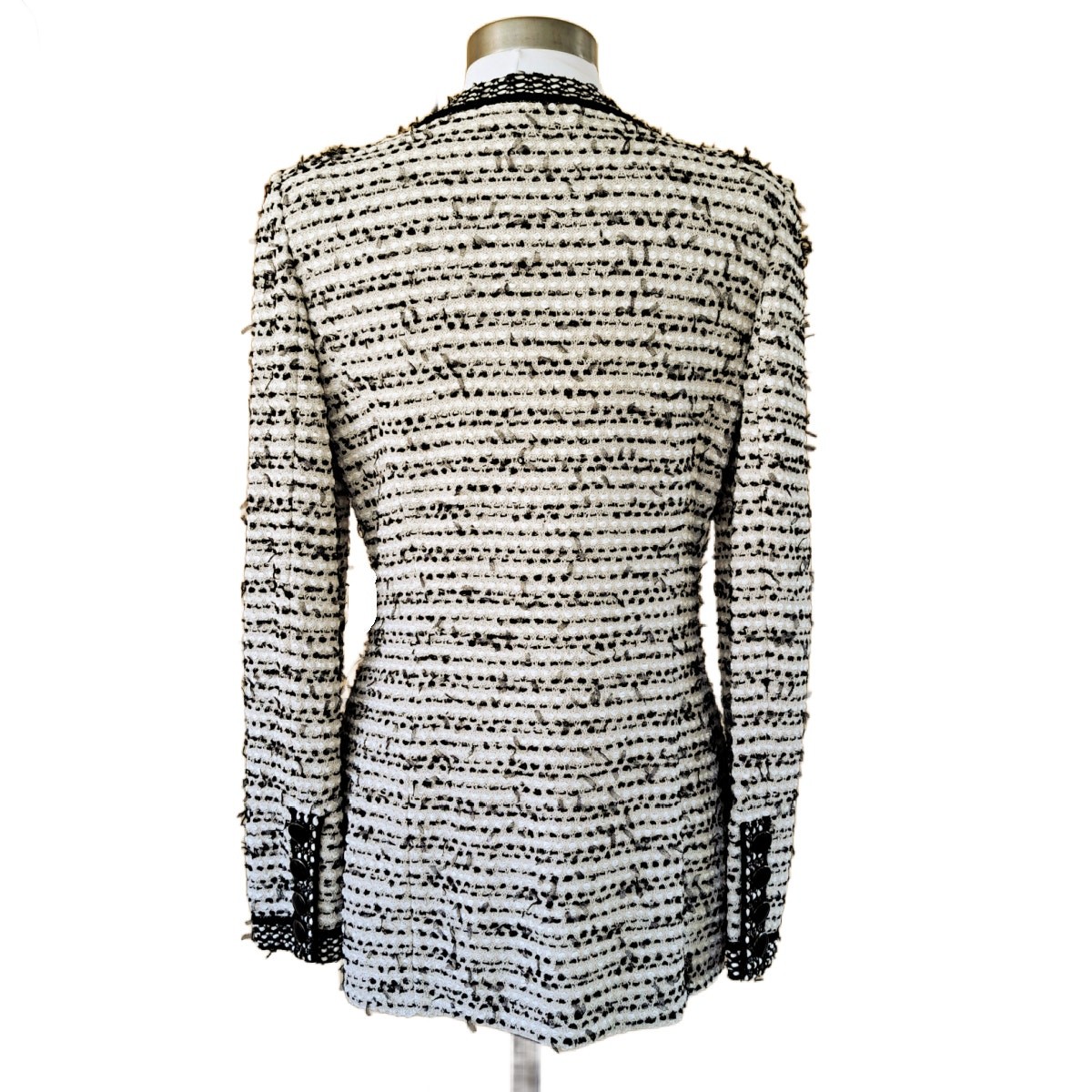 ST. JOHN Knit Ribbon Tweed Jacket Size 4 Zip Front Ivory Black Collarless Blazer