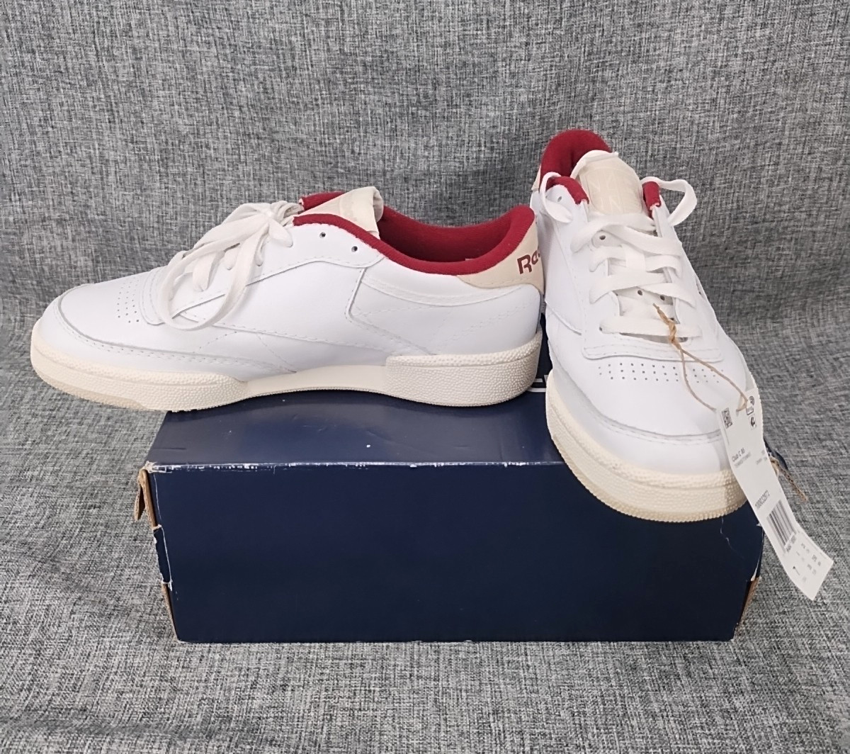 Reebok Club C 85 Men’s Size 7 White Classic Maroon Leather Sneakers