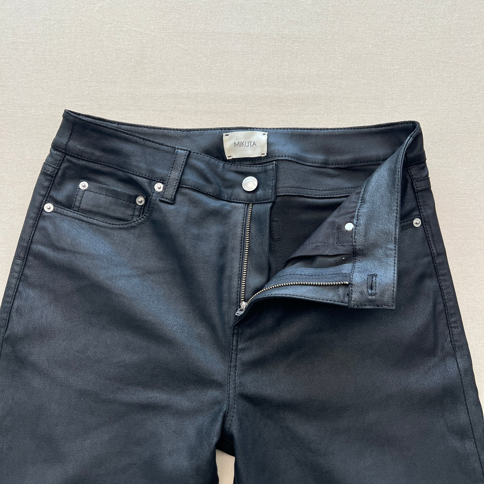 MIKUTA Womens 100% Sheep Stretch Leather Pants Size 26 Black Straight Leg