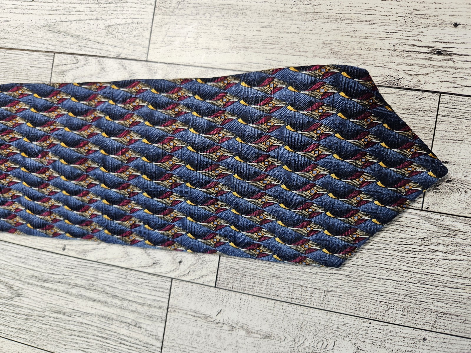 Vintage Corporate Image Tom James Mens Necktie Tie 100% Silk Kits Blue Red