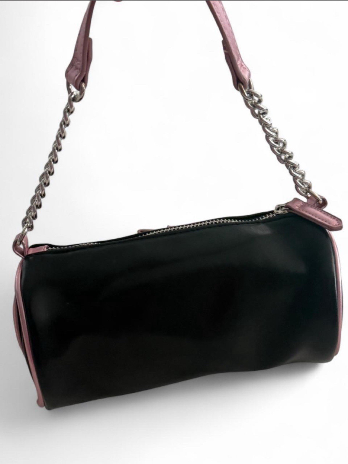 Paris Hilton “That’s Hot” Embroidered Small Shoulder Bag Black/Pink Chain Charm