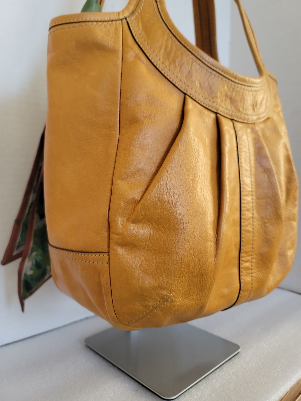Y2K VTG Coach Pleated Ergo In Tan Leather Hobo Shoulder Bag