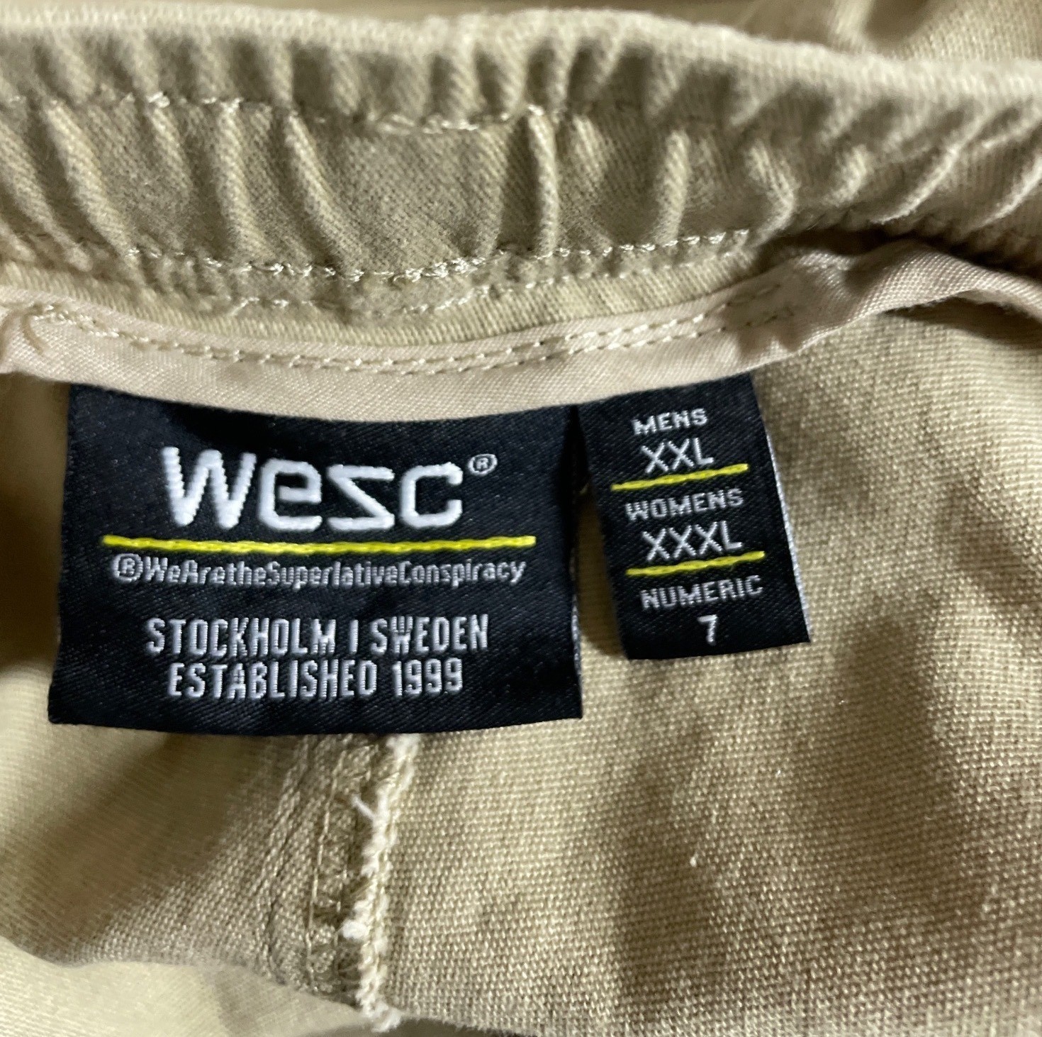 WeSC Shorts Beige Khaki Twill Utility Cargo Pockets Hiking Mens XXL Womens XXXL