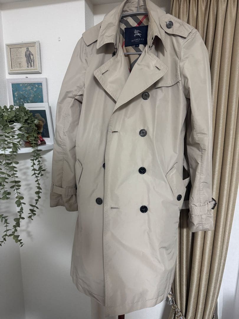BURBERRY LONDON Beige Trench Coat Made of Nylon