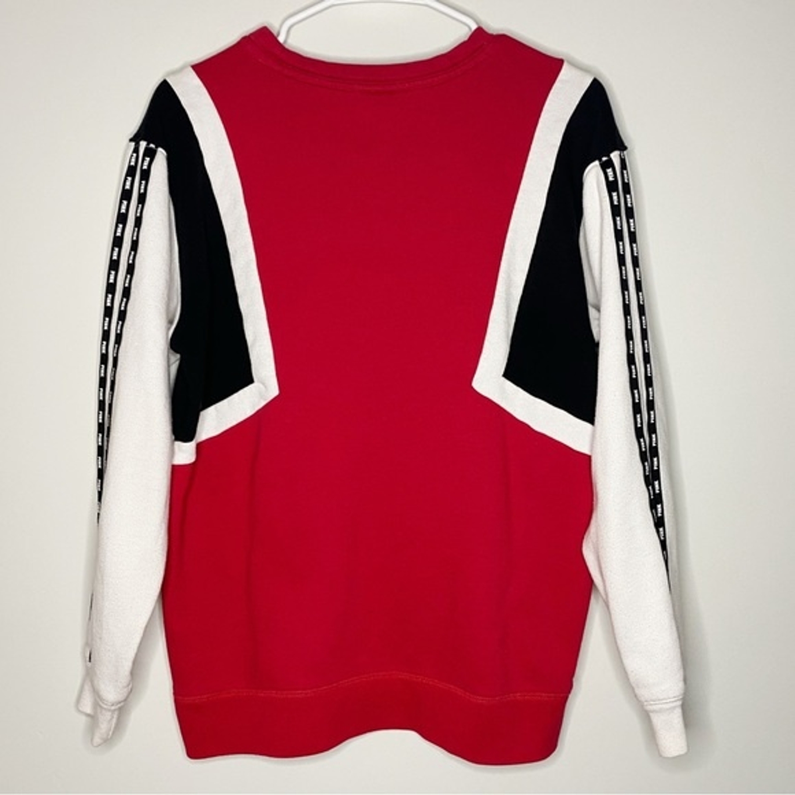 PINK Victoria’s Secret Red White and Black Crewneck Sweatshirt Cotton Size Small