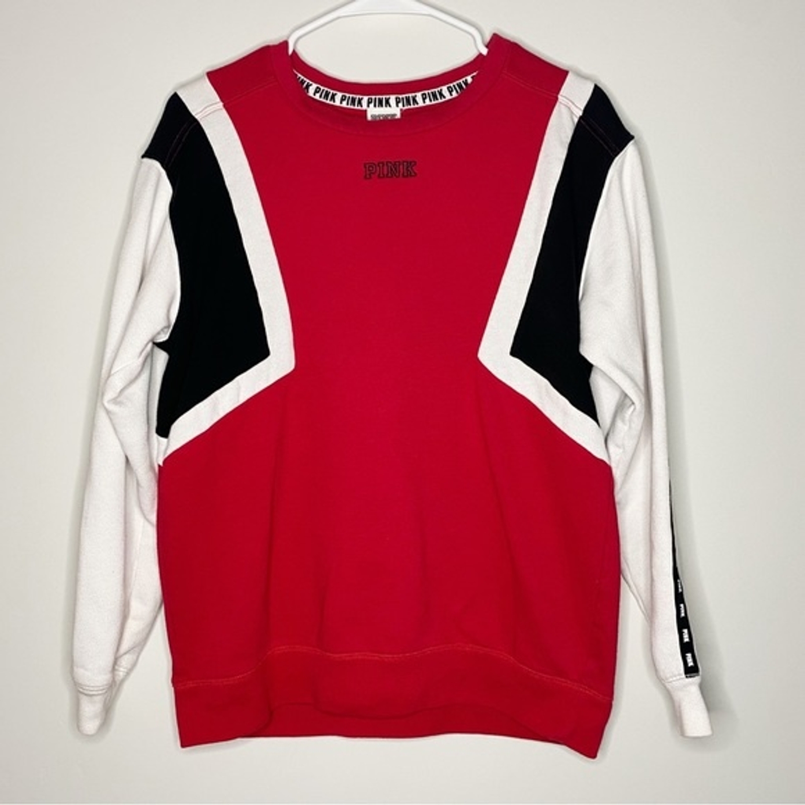 PINK Victoria’s Secret Red White and Black Crewneck Sweatshirt Cotton Size Small