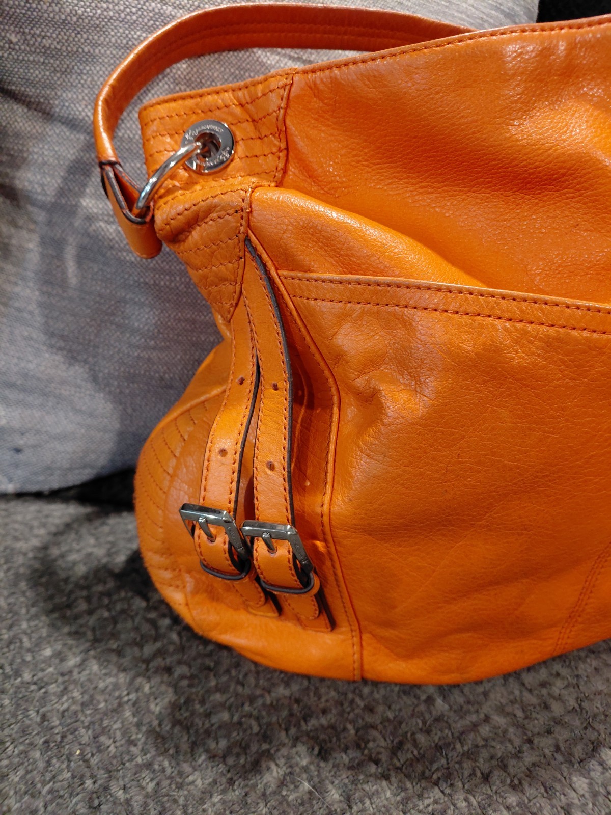 B MAKOWSKY citrus Orange Leather Hobo Bag EUC