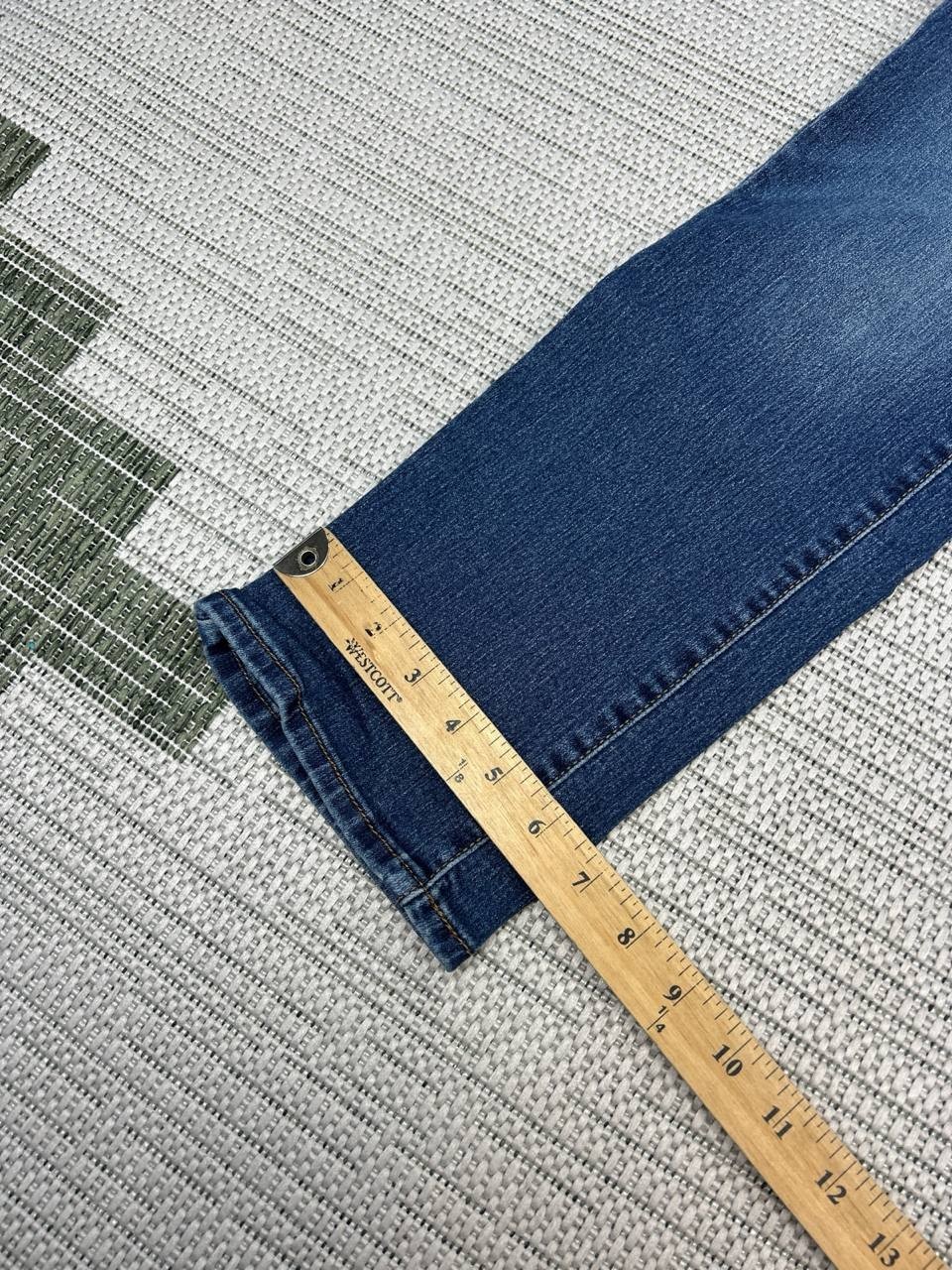 Levis 314 Shaping Straight Jeans Womens 31 Blue Whiskering Denim Cotton 31×28