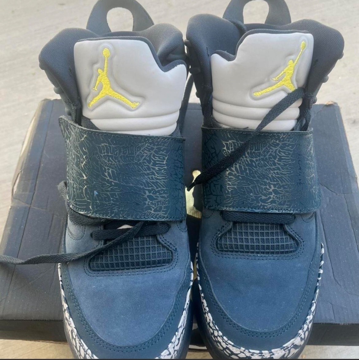 Navy and yellow Jordan 4 Retro ‘Olympic Gold’ trainers #Jumpman