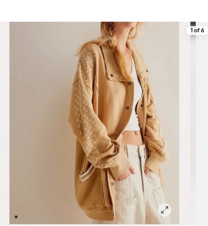 Urban Outfitters Beige Terry Cotton Snap-Front Oversized Sweatshirt Cardigan L