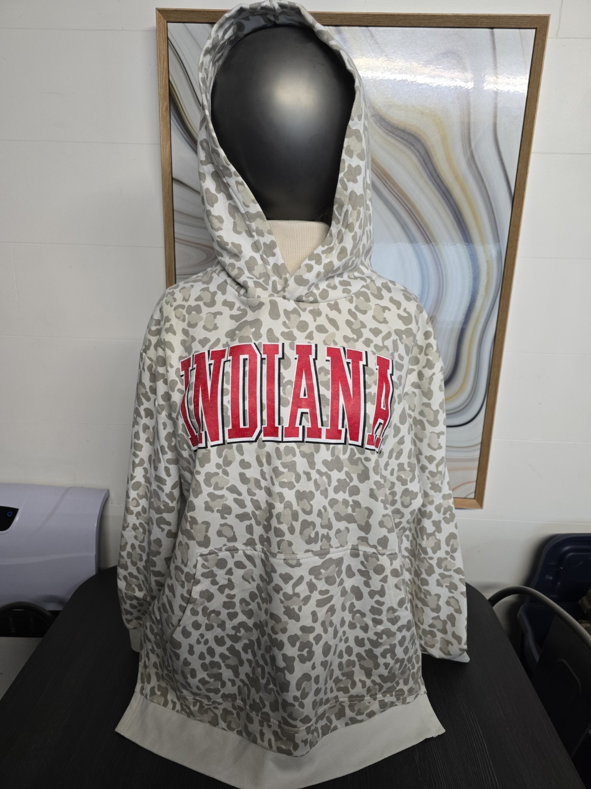 Womens Large Oversized Indiana Leopard Print Hoodie. New Without Tags