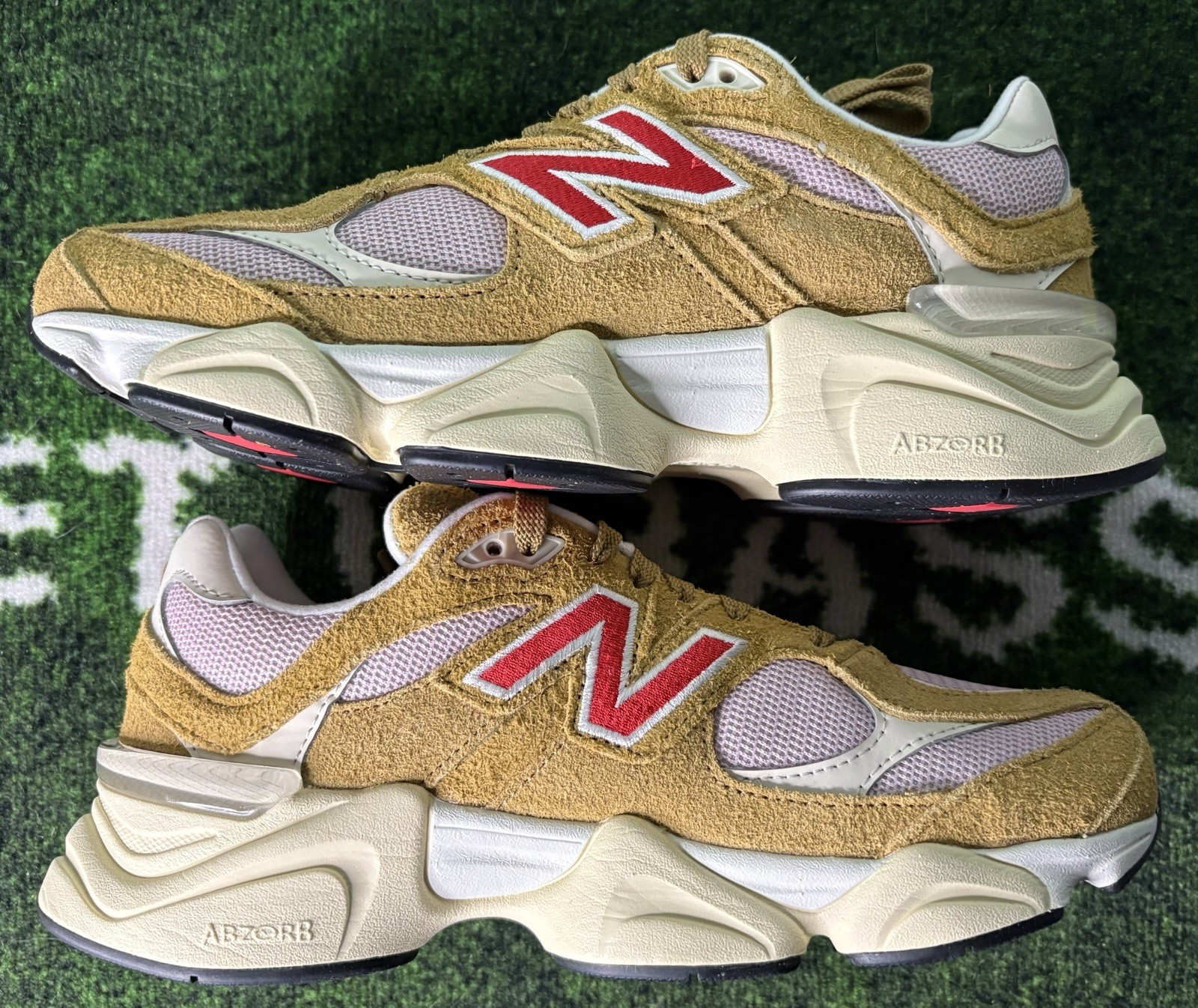 US Youth 7/Men’s 7/W 8.5 – New Balance 9060 Big Kid “Great Plains True Red”