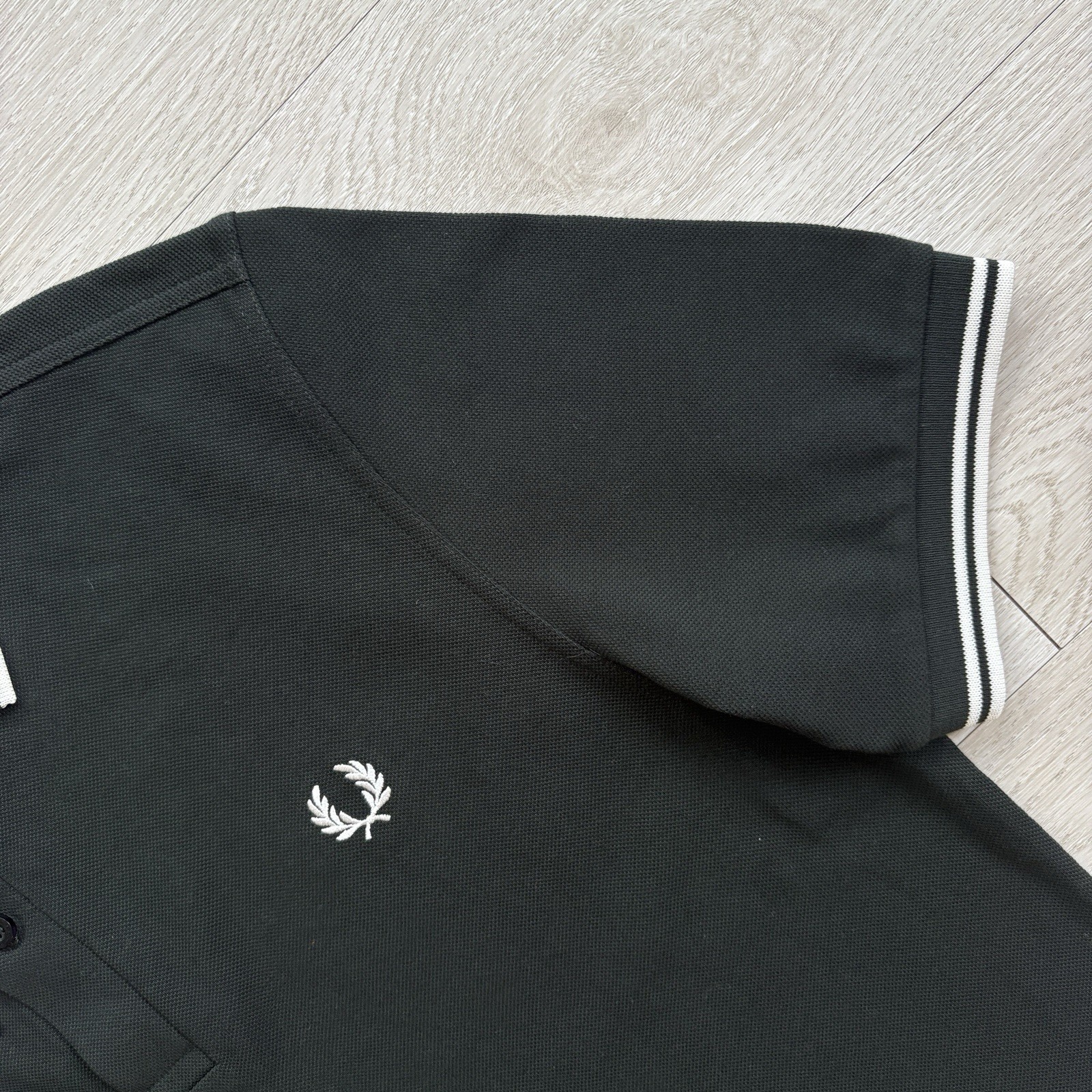 BNWT Fred Perry M3600 Short Sleeve Twin Tipped Polo Shirt Night Green Size Large