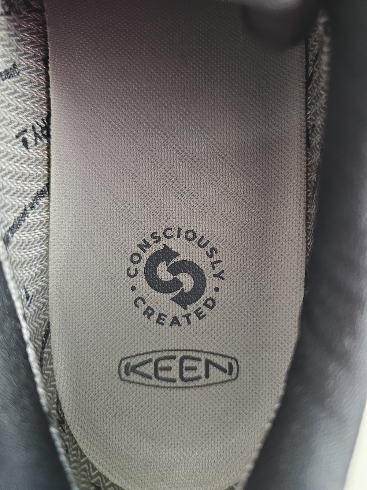 Keen Mens ZIONIC NXT Waterproof Black Hiking Trail Sneakers Sz 11