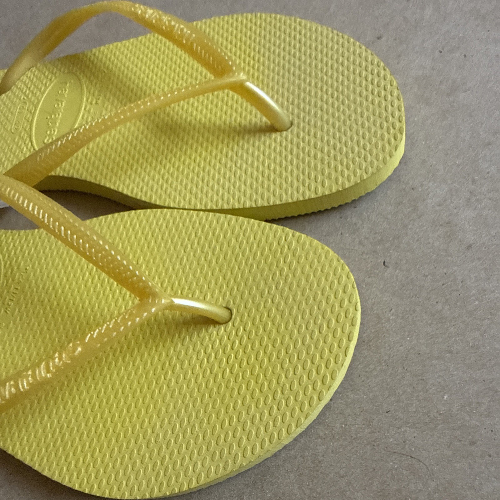 Havaianas Slim Classic Yellow Flip Flops 41/42 – New