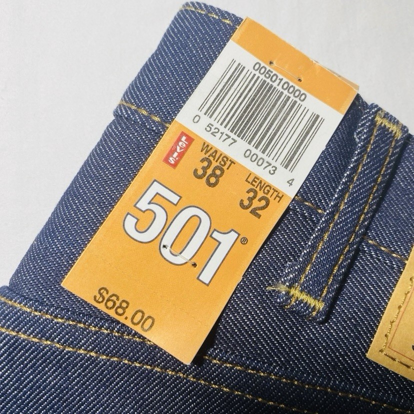 NWT Levi’s 501 Men’s Original Shrink To Fit Button Fly Dark Wash Jeans 38×32