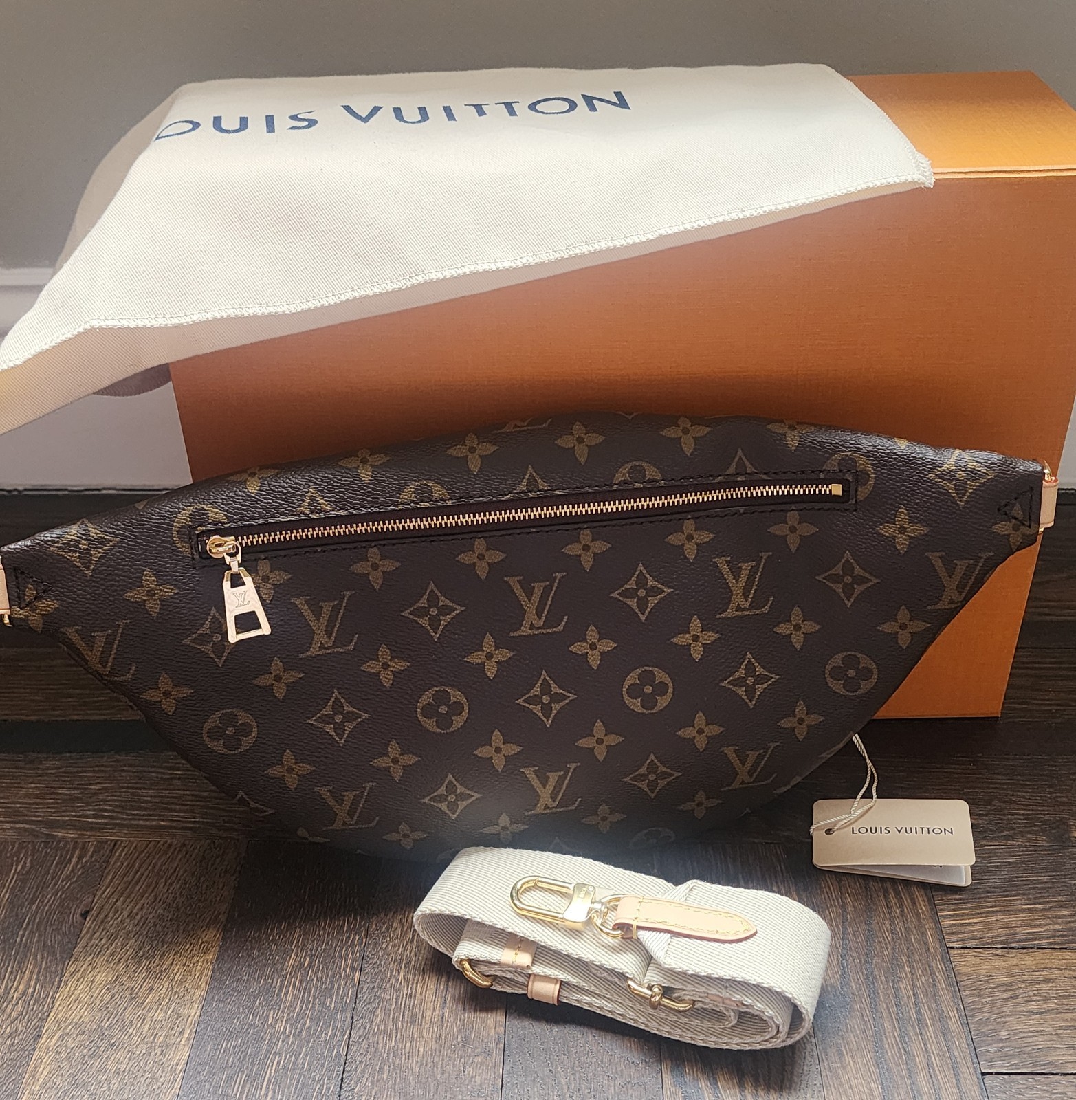 $2020 Brand New Authentic Louis Vuitton High Rise Monogram Belt Bag M46784