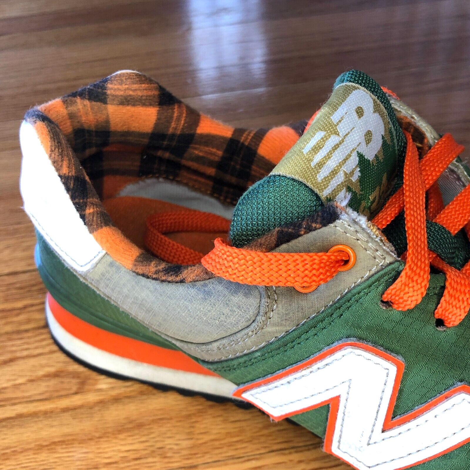 New Balance 574 ML574FTC Camper Pack – Men Size 9.5 – Green/Orange Running Shoe