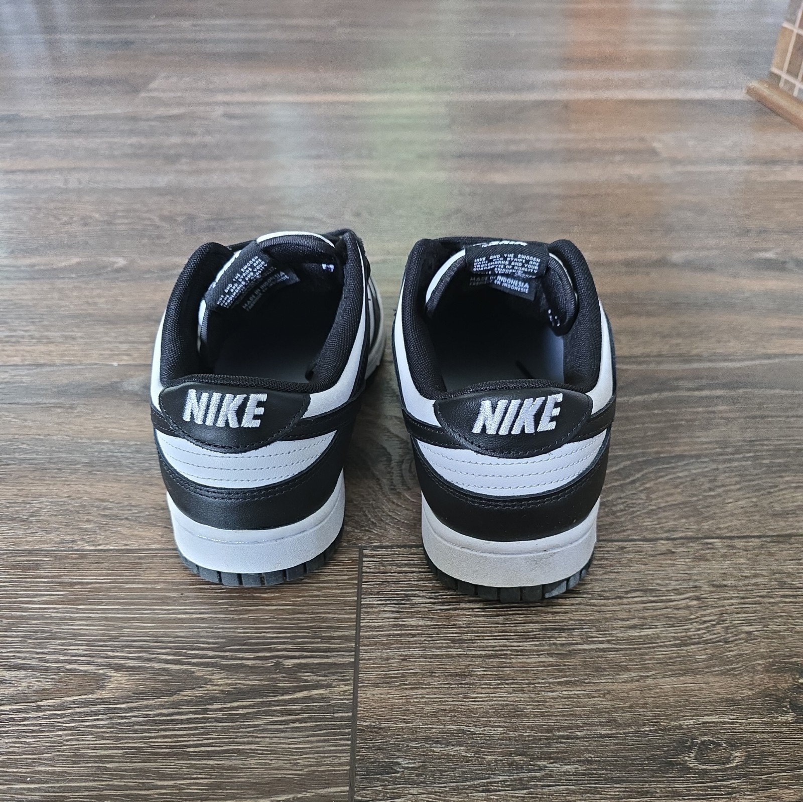 Size 10M- Panda Dunk Low
