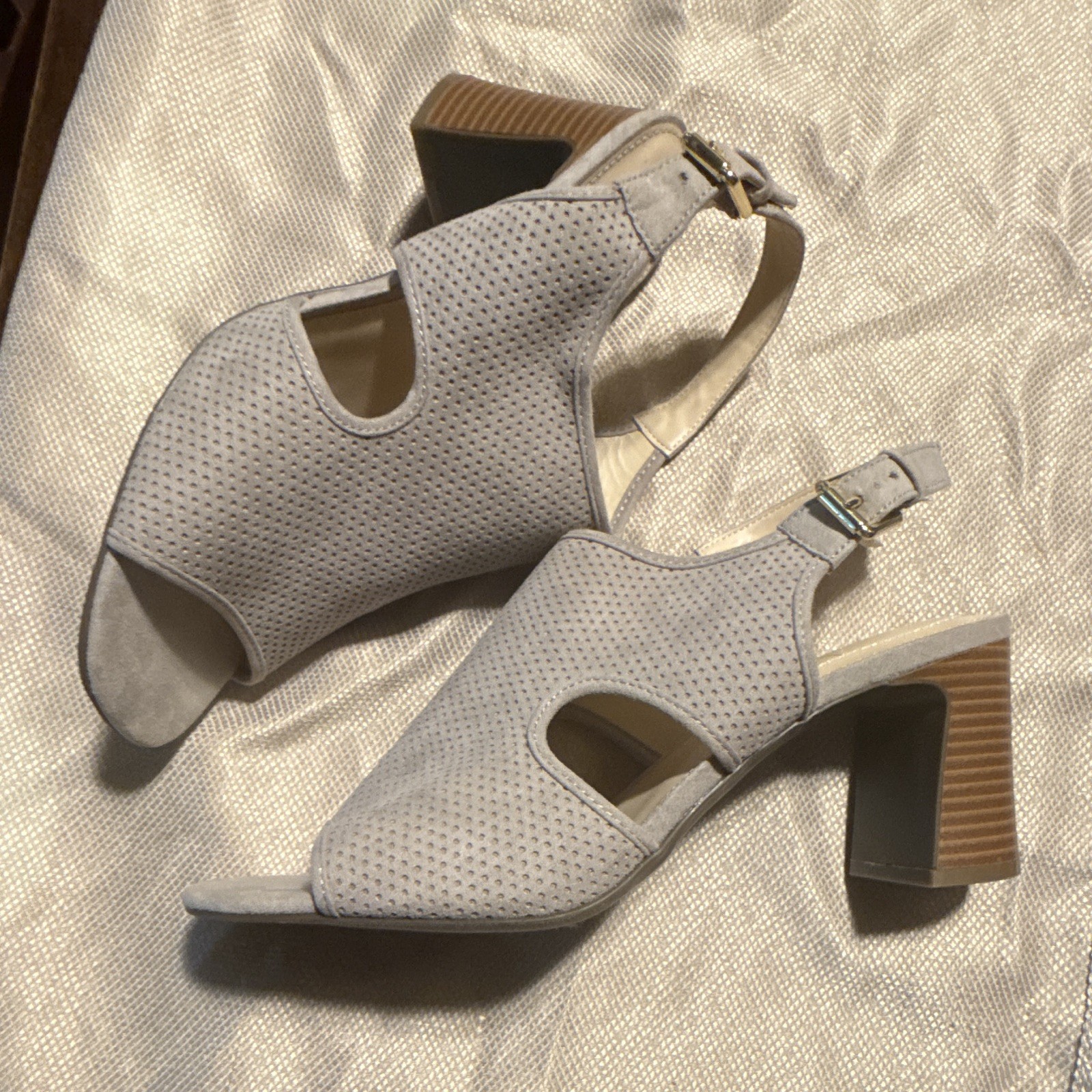 Liz Claiborne Gray Suede Slingback Sandals Buckle Accent Solid Women’s US 11