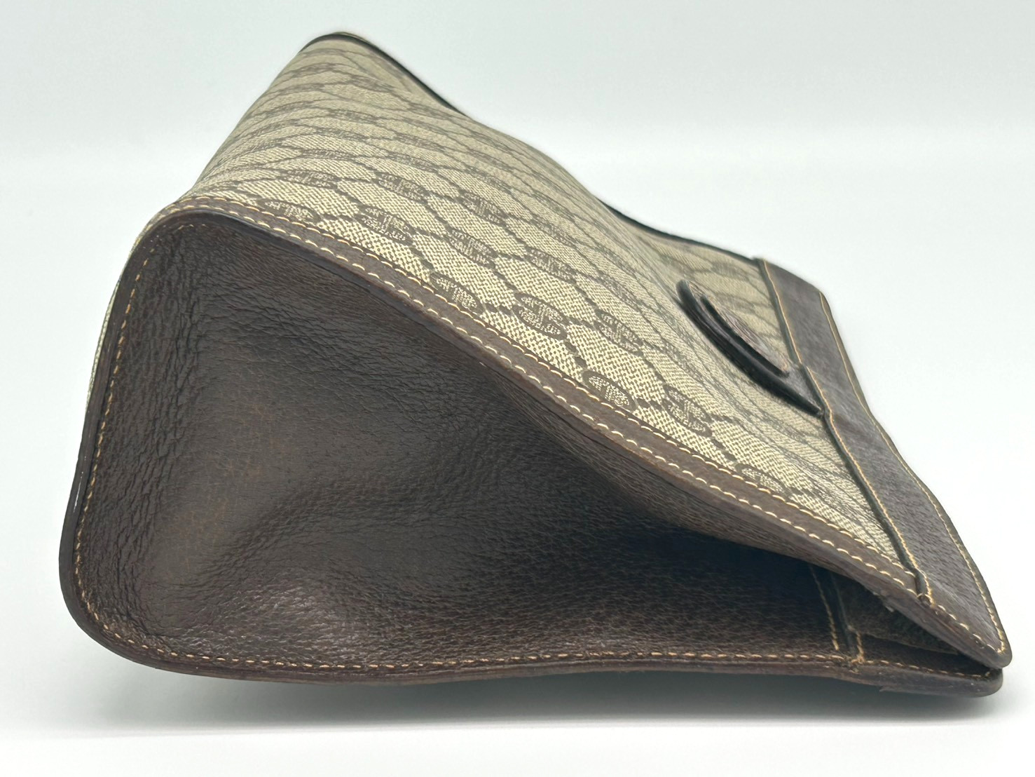 Gucci Clutch Bag GG Supreme Pouch Brown PVC Leather Vintage Authentic
