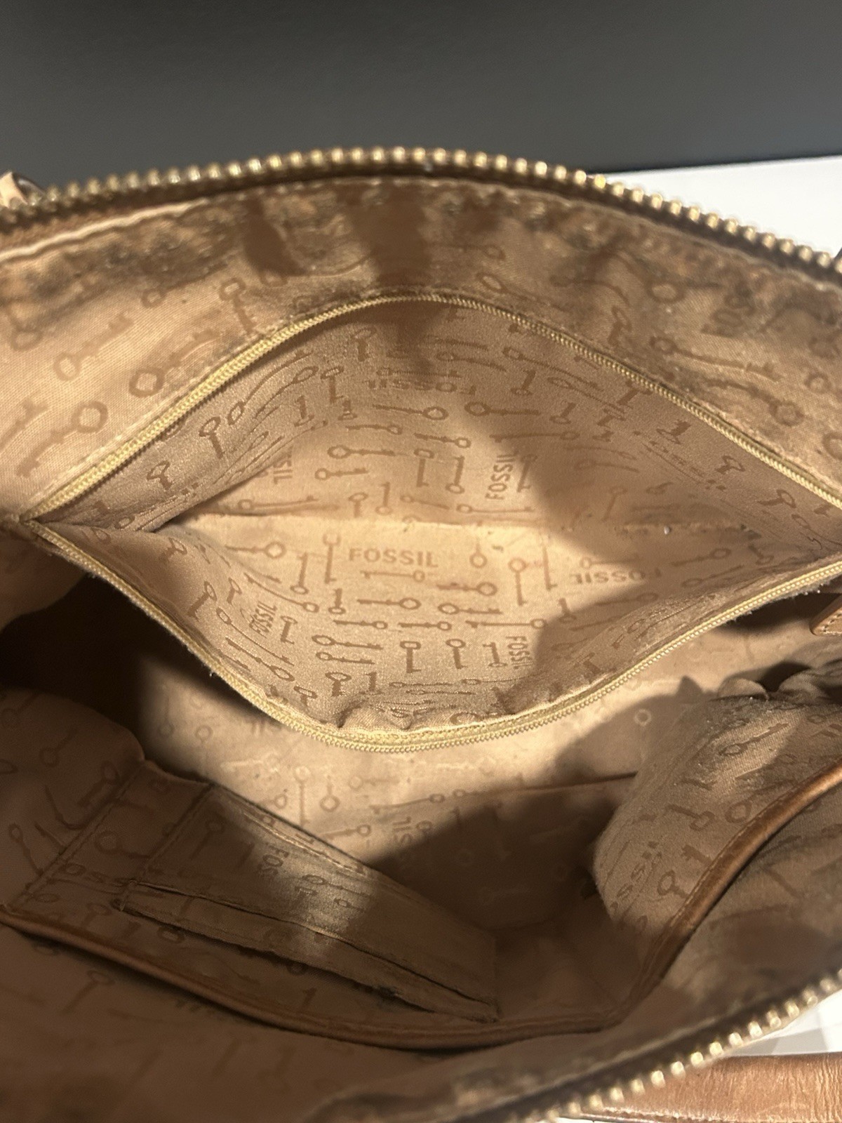 Vintage FOSSIL Reissue Tan Leather Satchel Shoulder Bag Purse Y2K Boho Key Charm