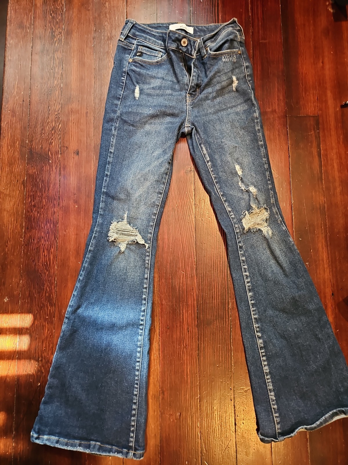 KanCan Size 5/26 Flare Jeans Distressed.
