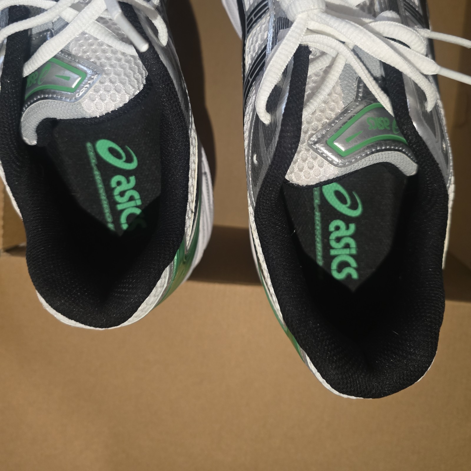 Asics Gel Kayano 14 White Malachite Green Size 10, 1201A019-110