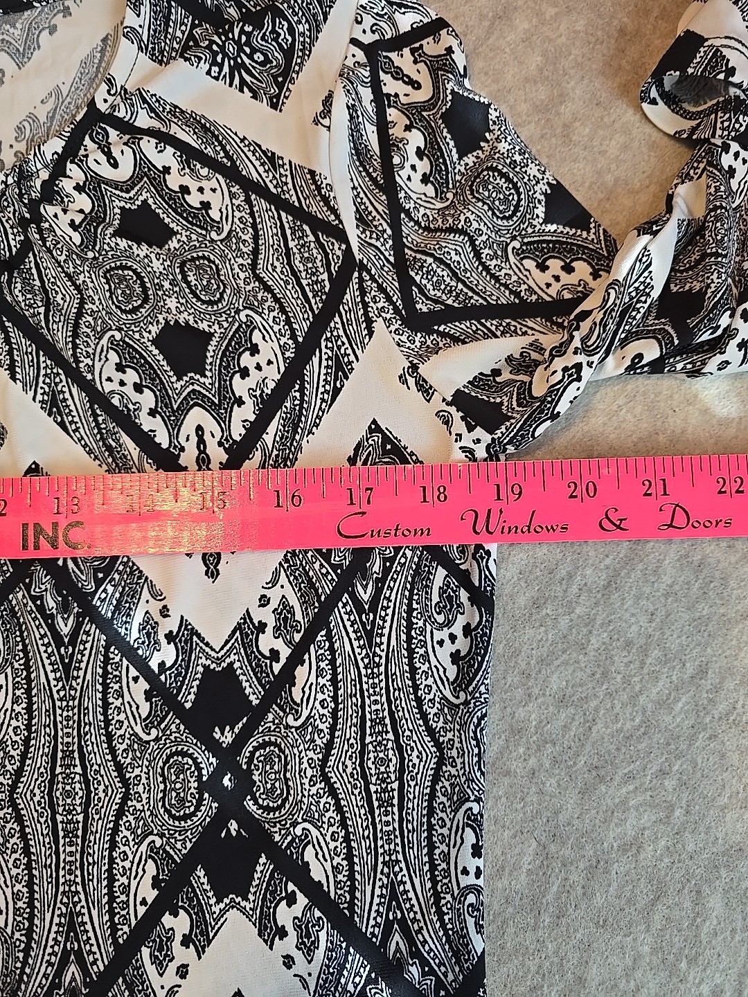 Women’s NY & Co M Black & White 3/4 Sleeve Shirt Silky & Jersey Fabric Style