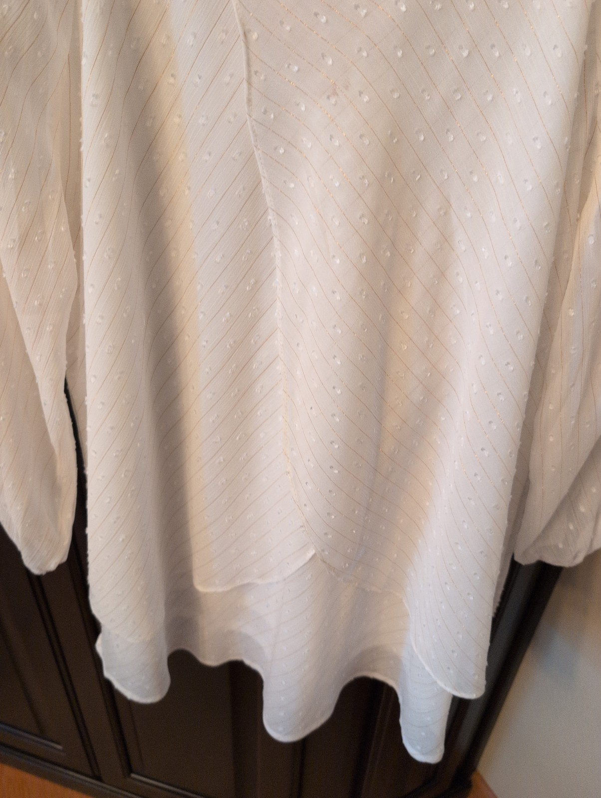 Blouseology Ivory, Chiffon, Lined, Fly Away Top 1X NWOT