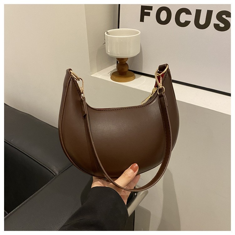 Luxury Moon Shape Shoulder Bag Womens Designer Style Baseball Handbag Purse
