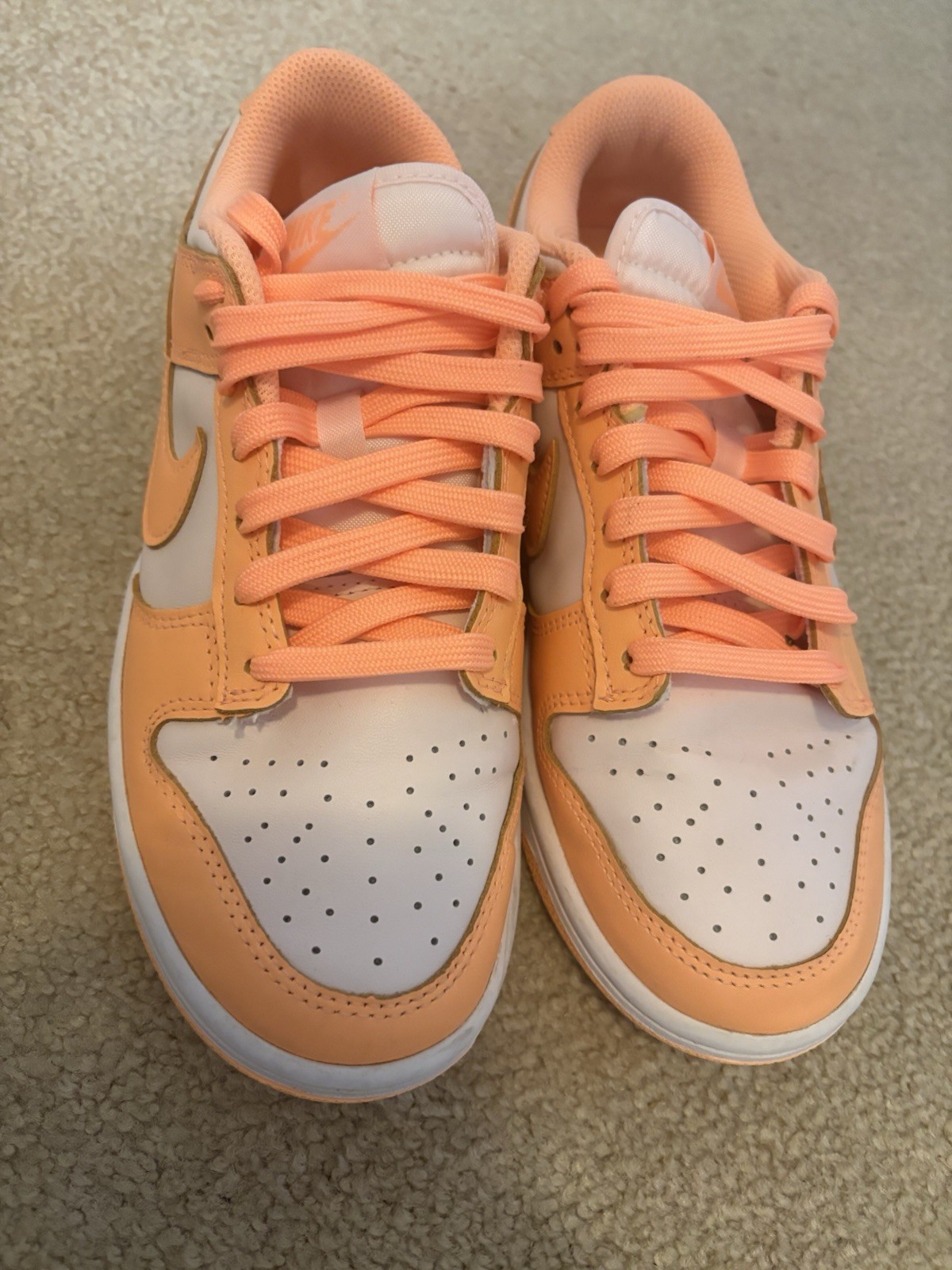 Nike Dunk Low Women’s Peach Size 7.5