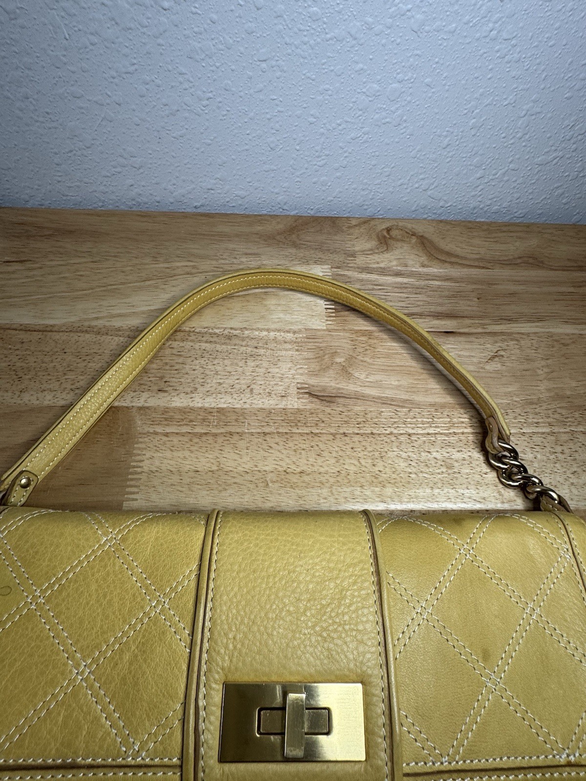Liz Claiborne Geniune Yellow Leather Y2K Baggett Style Shoulder Handbag