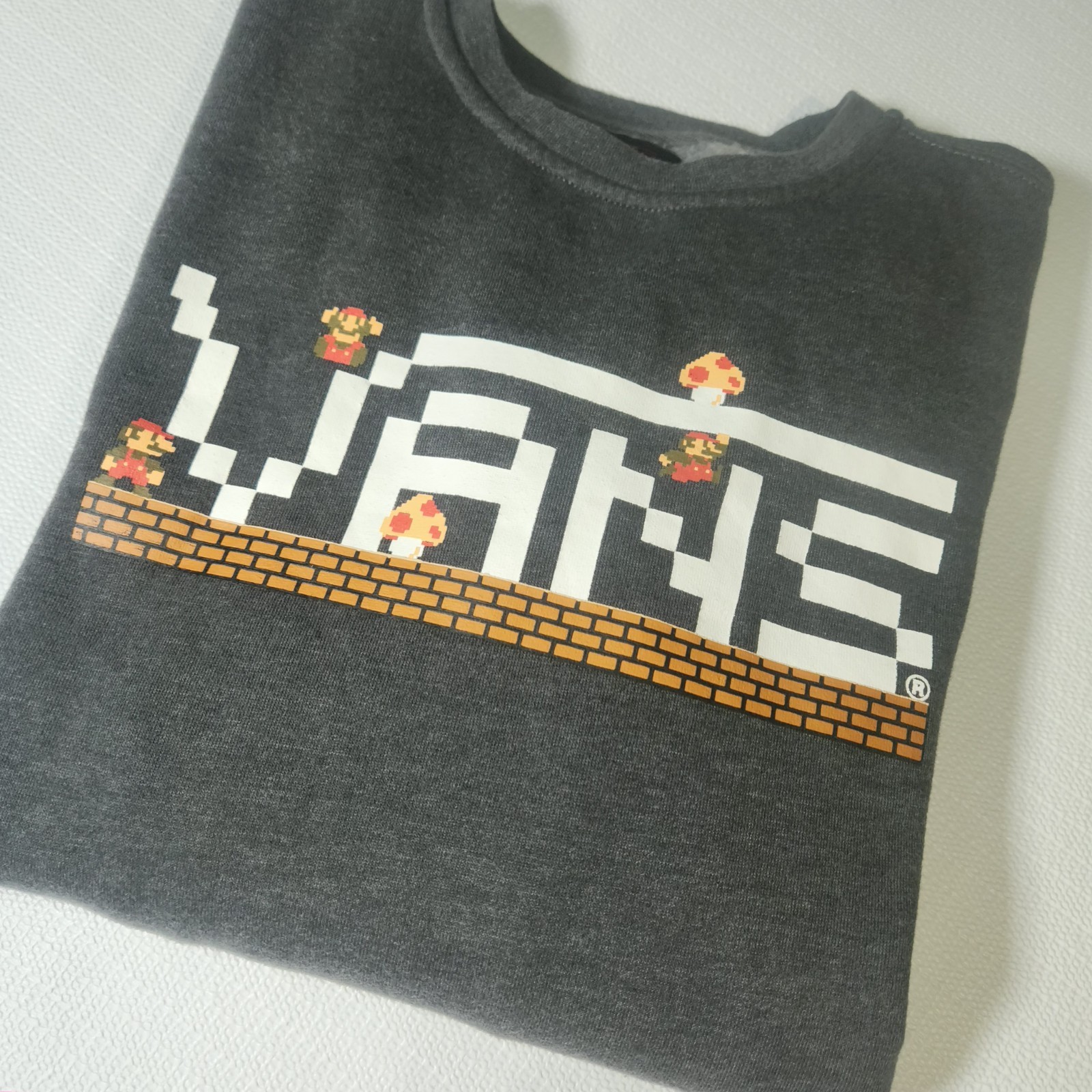 Vans Nintendo Super Mario Bros Sweatshirt Casual Sweater Pullover Medium