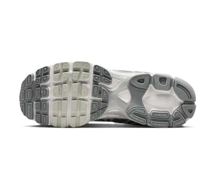 Nike Men’s Air Max Moto 2K Wolf Grey/ Vast Grey IO9279-004 j
