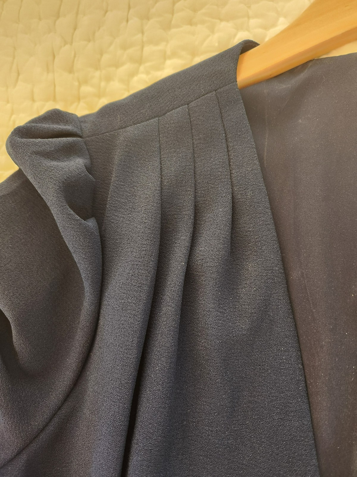 GAL MEETS GLAM Navy Blue Crepe Dress w/ Covered Buttons – Size 18