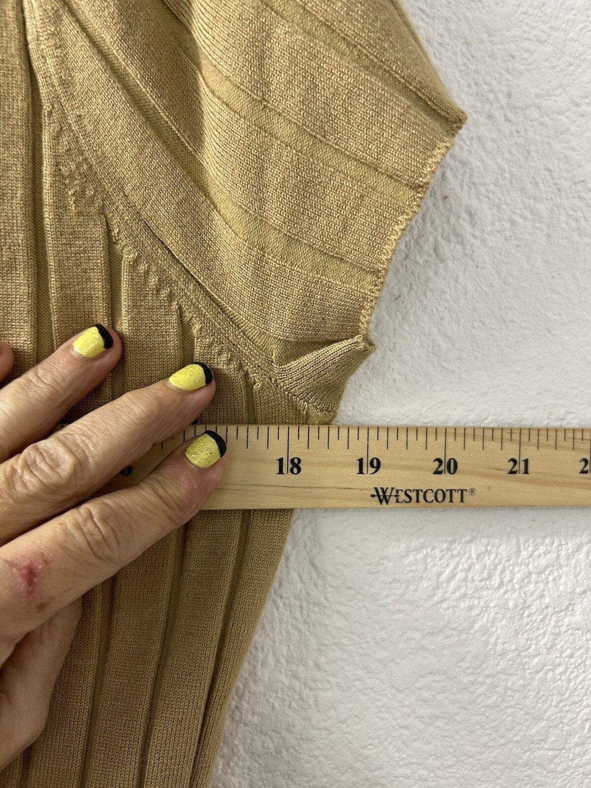 Woman’s Size XL Brown Short Sleeve Knit Top by Requirements