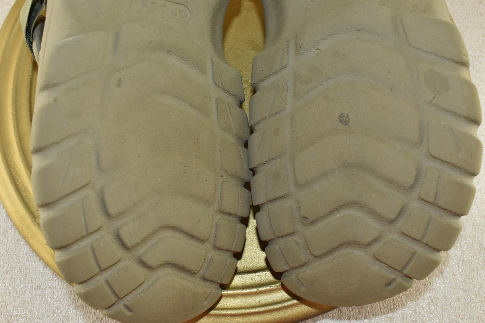 Crocs Offroad Men Clogs Size 11 Brown Slip-On Round Toe Lightweight Comfort