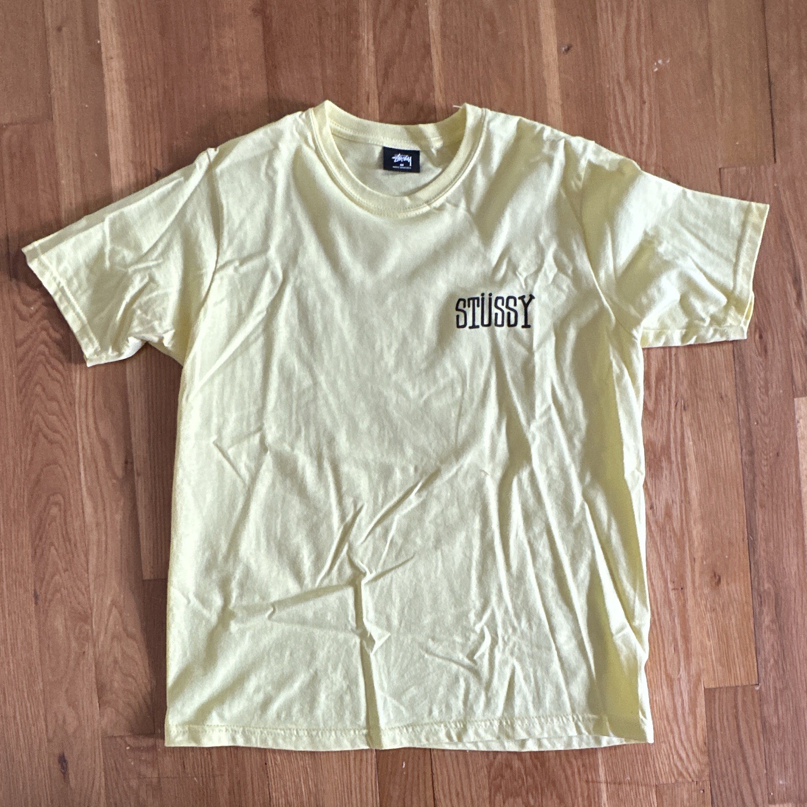 Stussy T-shirt Yellow Size Medium Barely Worn Stüssy