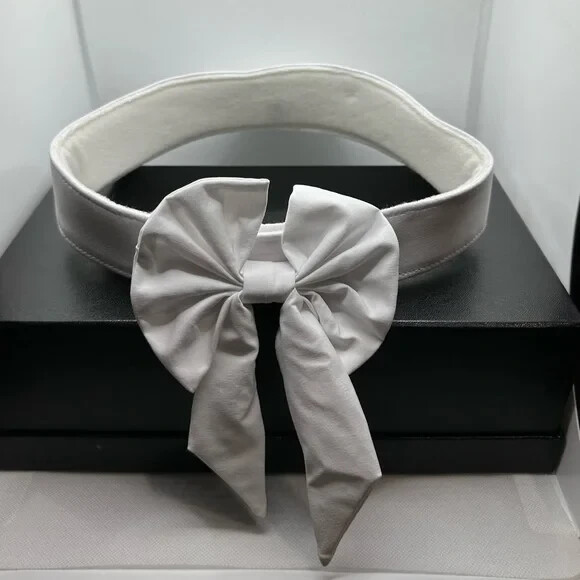 Polo Ralph Lauren Golf Visor, back strap with bow. White. NEW