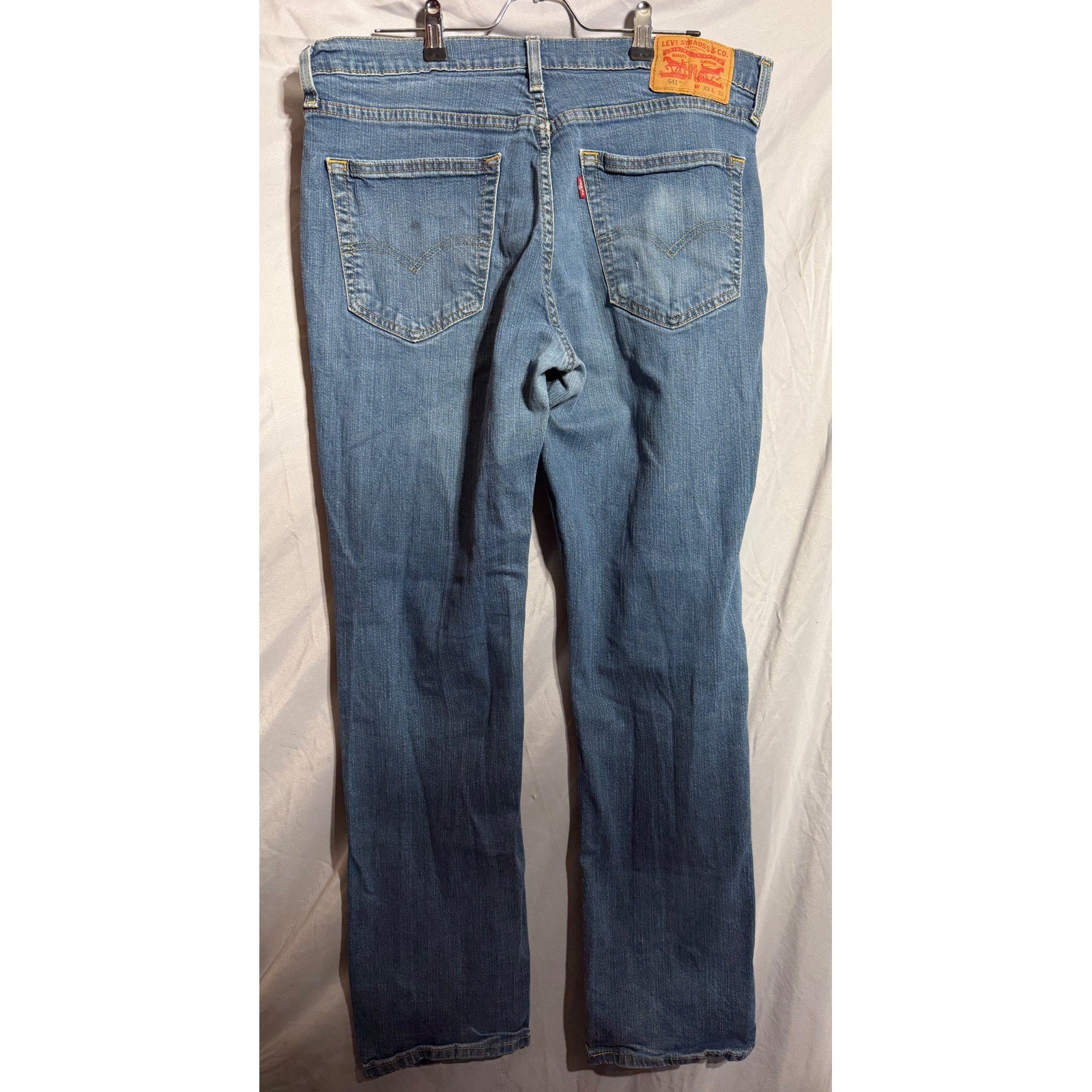 Levi Strauss 541 Athletic Taper Jeans Mens 33×32 Medium Wash Blue Denim Pants