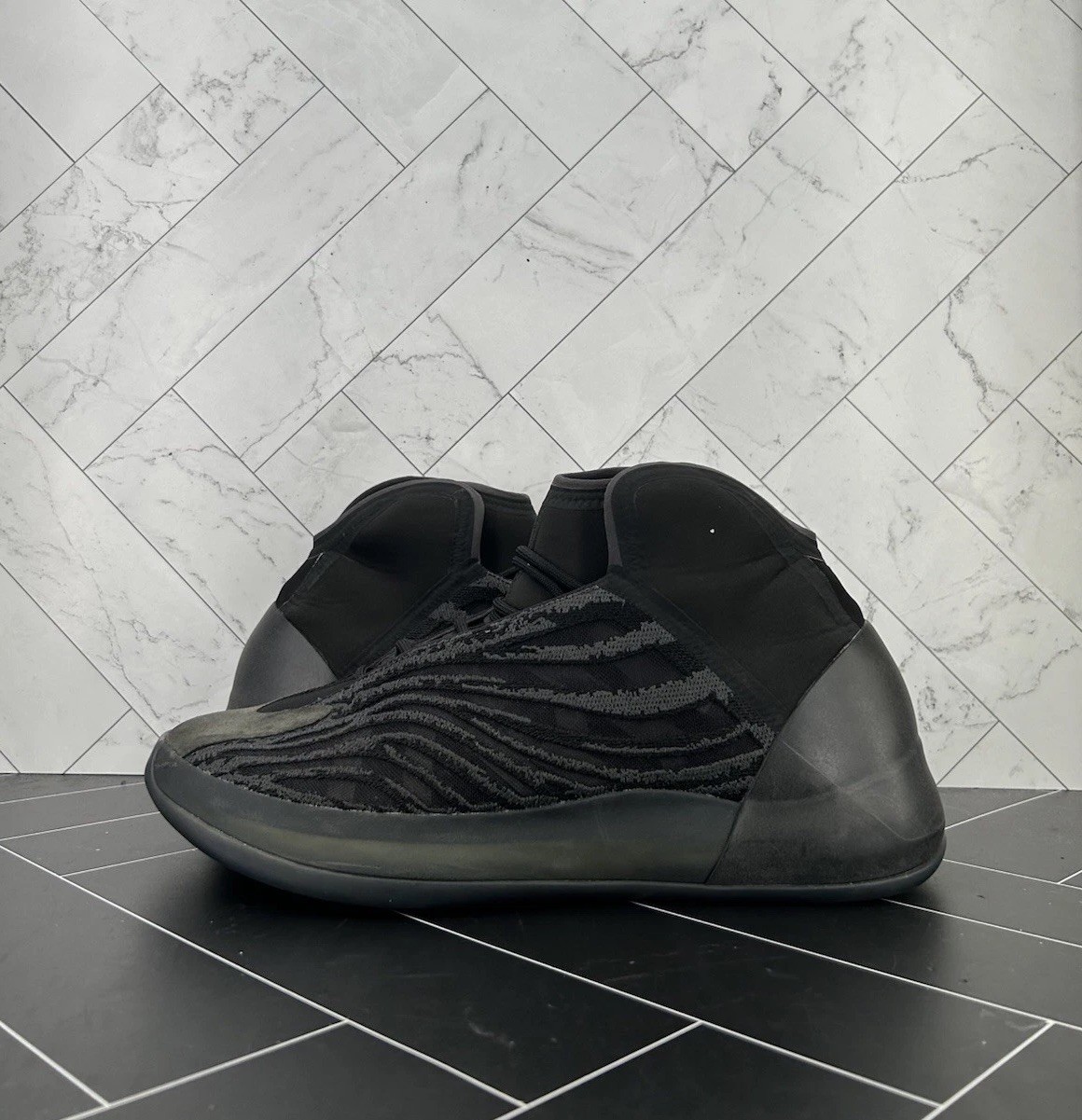 adidas Yeezy Quantum Onyx Size 14 GX1317