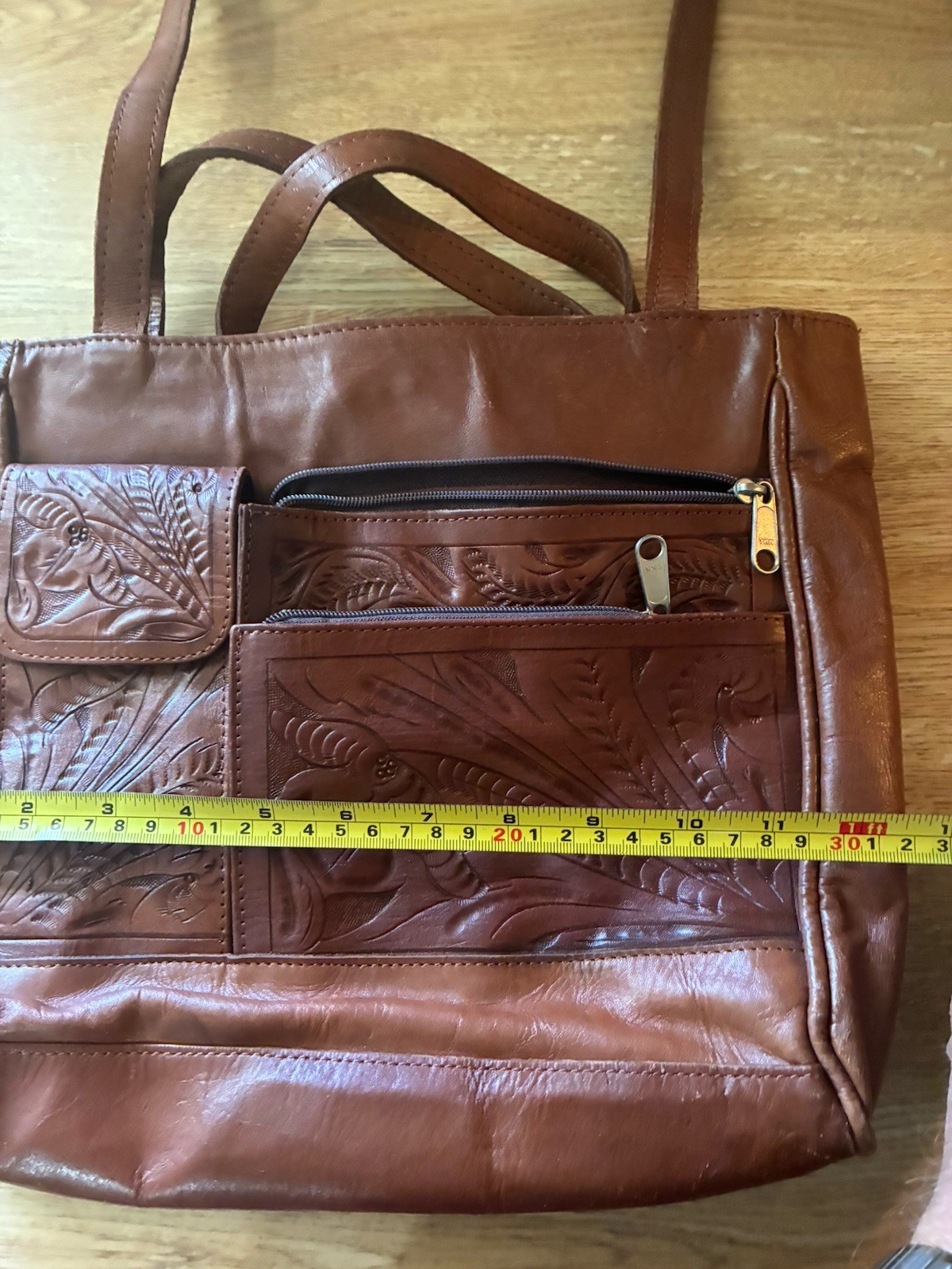 Beautiful Embossed Leather Purse • Made In Paraguay • Vintage