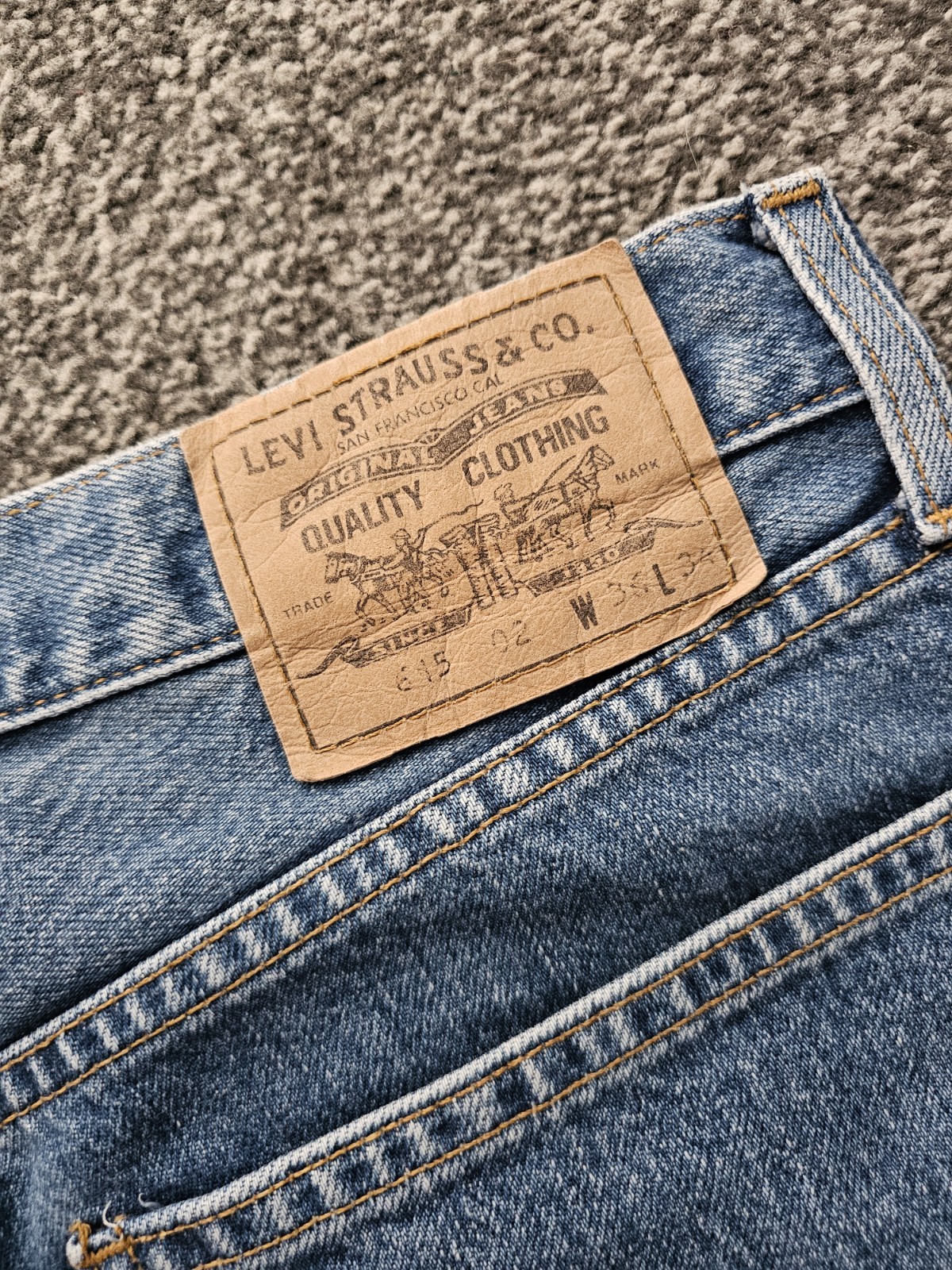 Vintage Levi’s 615 Orange Tab Jeans Men’s 34×31 Blue 1990’s Straight Leg