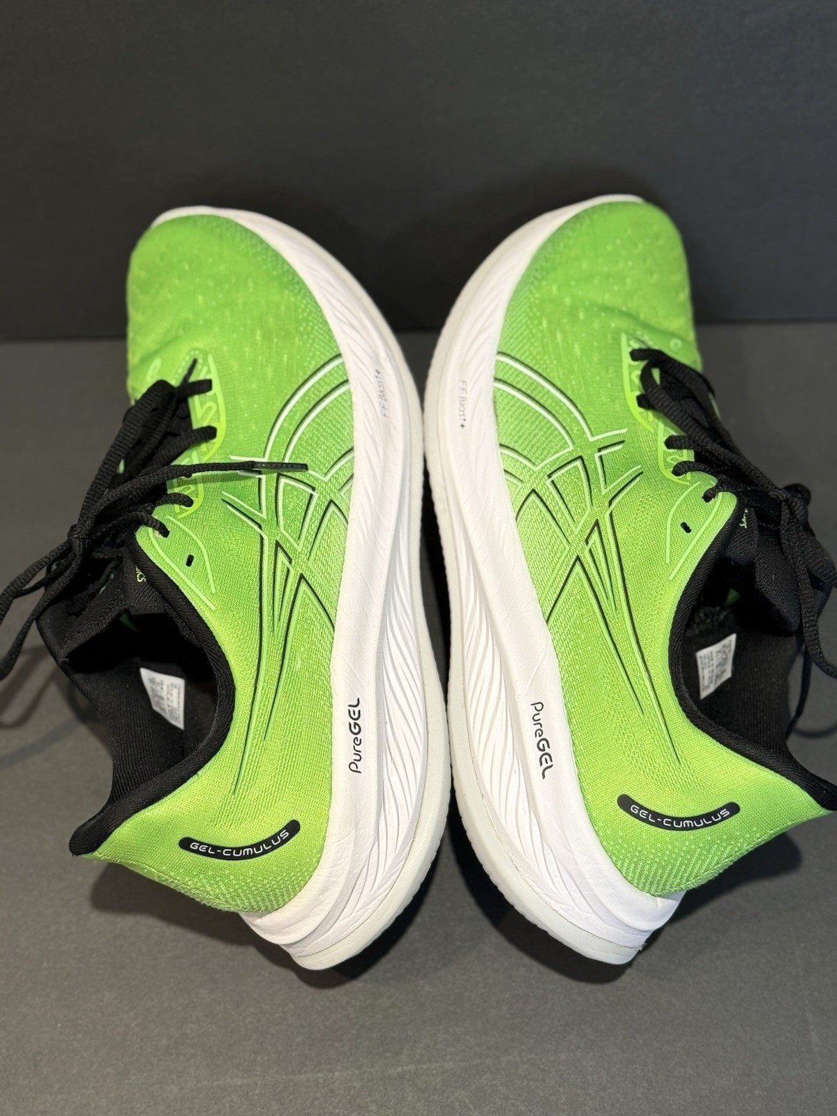 ASICS Mens Size 10.5 Running Shoes Gel-Cumulus 26 Green