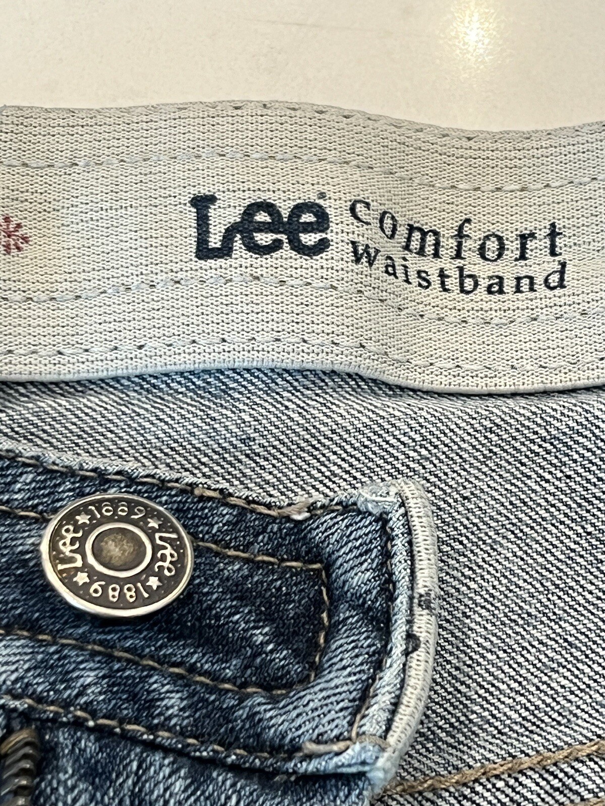 Lee Comfort Waistband Stretch Jeans Women’s 30×30 (30Wx29L Actual) Straight Leg