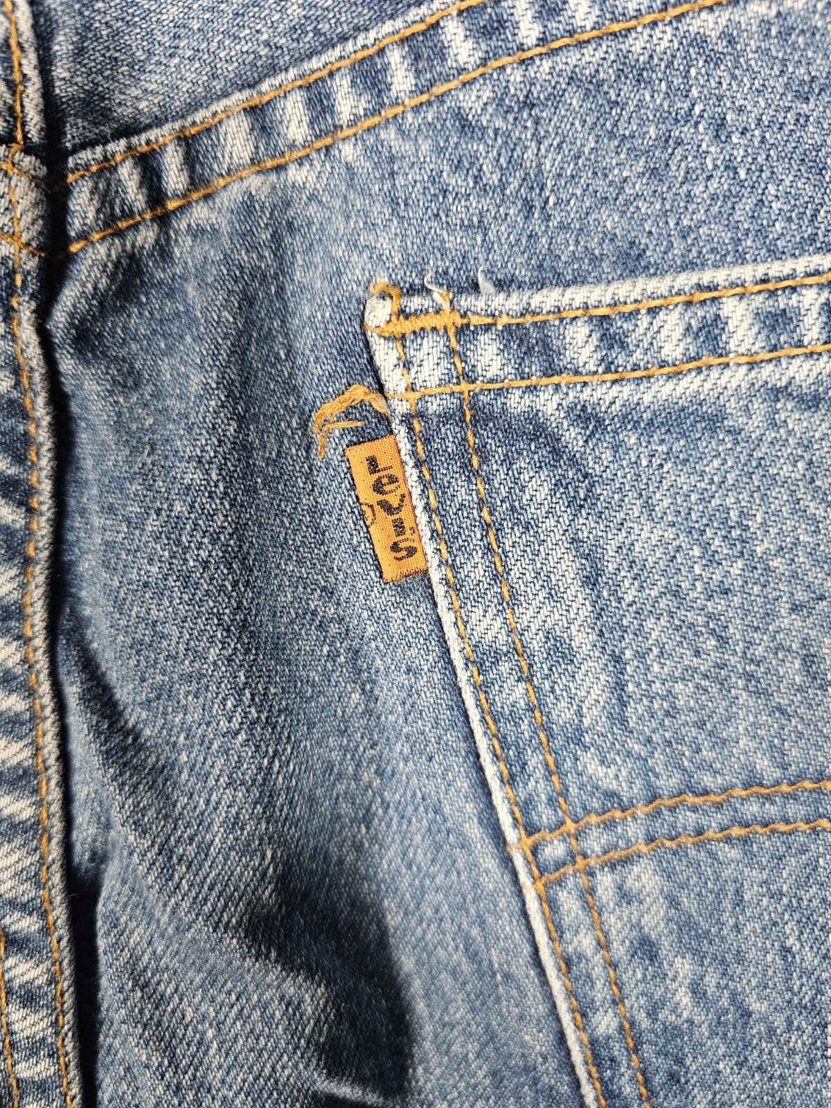 Vintage Levi’s 615 Orange Tab Jeans Men’s 34×31 Blue 1990’s Straight Leg
